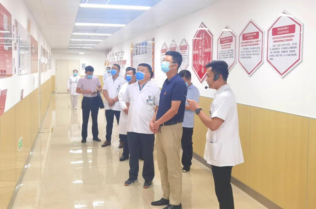 市衛健委黨委副書記徐健一行蒞臨市鐘吾醫院慰問抗疫醫務人員(圖3) 市衛健委黨委副書記徐健一行蒞臨市鐘吾醫院慰問抗疫醫務人員(圖3)